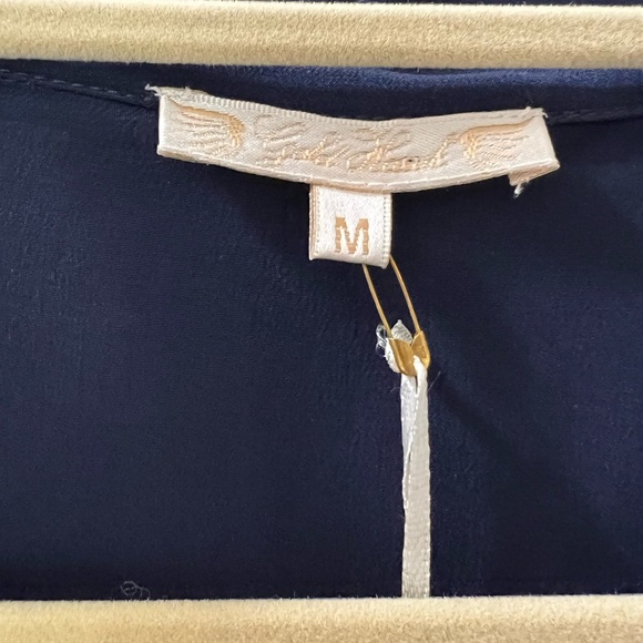 Gold Hawk blue blouse - Picture 2 of 3